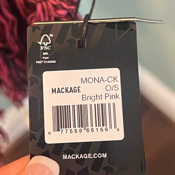 NWT Mackage Mona Woven Bright Pink Scarf - Picture 4 of 8